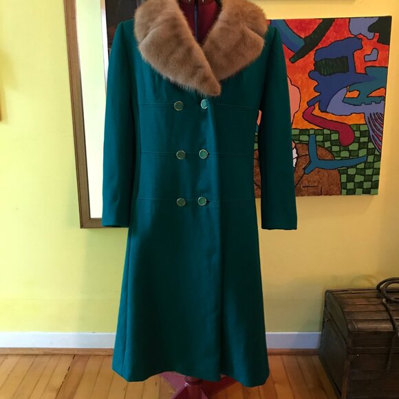 Vintage 1970's 100% wool emerald green coat - Picture 2 of 16